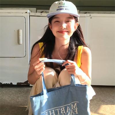 没有护照的女人